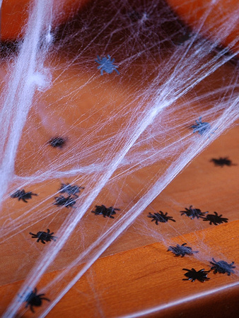 Konfetti Czarne Pająki Ozdoba Dekoracja na Stół Halloween 1,2cm 15g 500szt