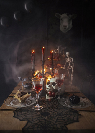 Świece Krwawiące Świeczki stożkowe CZARNE matowe na Halloween 3szt 25cm