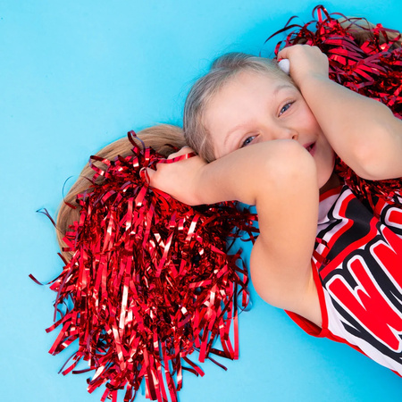 Pompony CZERWONE foliowe dla cheerleaderki tancerki czirliderki 33cm 2szt