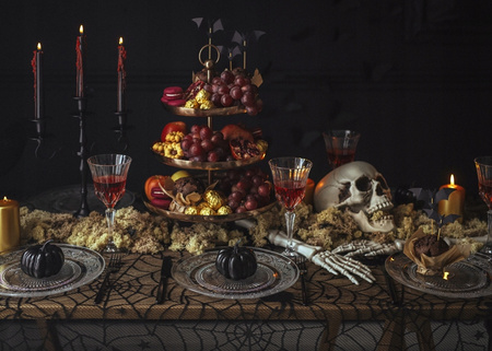 Duży Obrus Pajęczyna foliowy Ozdoba na Stół Urodziny Halloween 135x180cm
